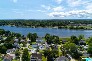 26 Bowden Ave, Barrington, RI 02806 - Photo 31