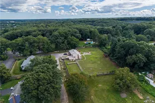 26 Lillian Rd, Johnston, RI 02919 - Photo 3