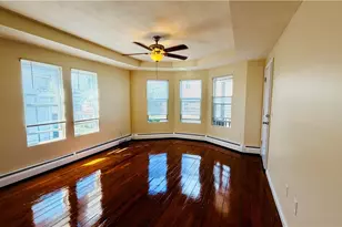 384 Metacom Ave, Warren, RI 02885 - Photo 1