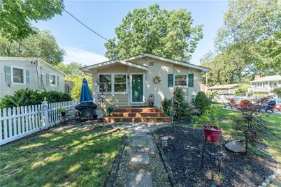 4 Wake Robin Trail, Narragansett, RI 02874 - Photo 1