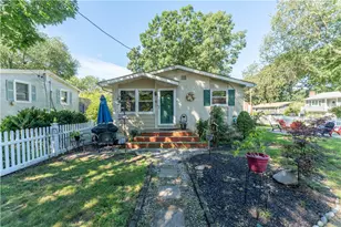 4 Wake Robin Trail, Narragansett, RI 02874 - Photo 1