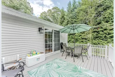 61 Lonsdale Street, West Warwick, RI 02893 - Photo 23