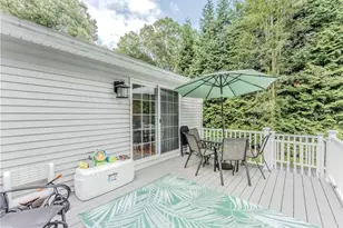 61 Lonsdale St, West Warwick, RI 02893 - Photo 23