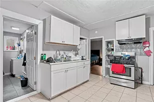49 Steuben St, Providence, RI 02909 - Photo 5