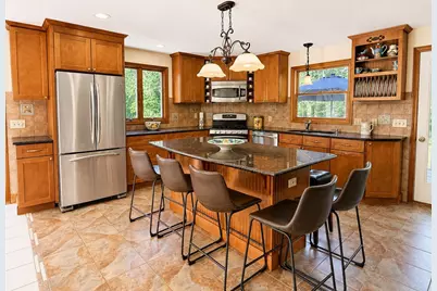 027 Sunset Hill Avenue, Portsmouth, RI 02872 - Photo 5