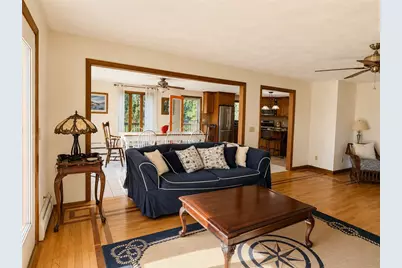 027 Sunset Hill Avenue, Portsmouth, RI 02872 - Photo 7