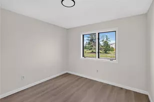 728 Beverage Hill Ave, Pawtucket, RI 02861 - Photo 7