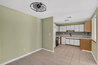728 Beverage Hill Avenue #17, Pawtucket, RI 02861 - Photo 19