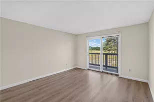 728 Beverage Hill Ave, Pawtucket, RI 02861 - Photo 15