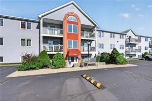 728 Beverage Hill Ave, Pawtucket, RI 02861 - Photo 3