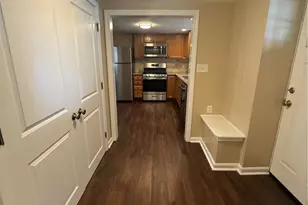 104 John St, Providence, RI 02906 - Photo 9