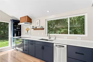 42 Sherman Ave, South Kingstown, RI 02892 - Photo 11