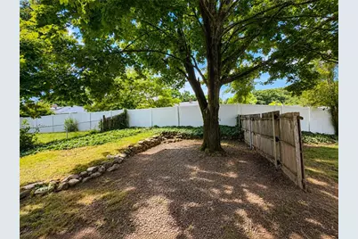 48 Madeleine Avenue, Woonsocket, RI 02895 - Photo 19