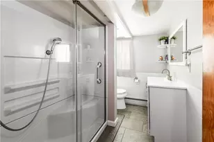 73 Trenton St, Providence, RI 02906 - Photo 9