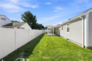 200 Rowe Ave, Pawtucket, RI 02861 - Photo 31