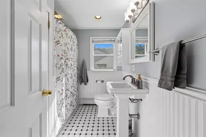 200 Rowe Avenue, Pawtucket, RI 02861 - Photo 15
