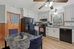 283 Front St, Woonsocket, RI 02895 - Photo 9