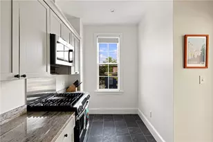 12 Mt Vernon St, Newport, RI 02840 - Photo 15