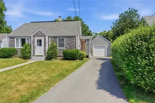 25 King Rd, Middletown, RI 02842 - Photo 3