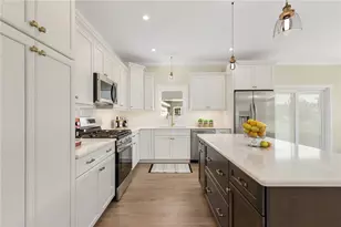 575 S Shore Village Blvd, South Kingstown, RI 02879 - Photo 11