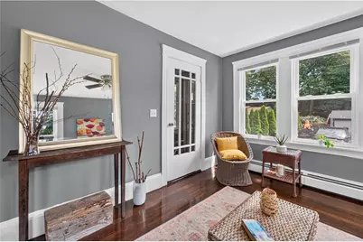 31 Elton Avenue, Warwick, RI 02889 - Photo 5
