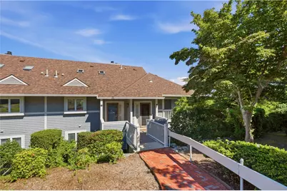 157 Harrison Avenue #14, Newport, RI 02840 - Photo 1