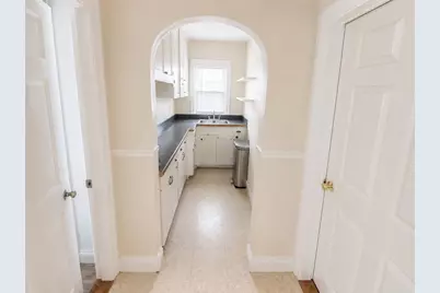 293 Sutton Avenue, East Providence, RI 02914 - Photo 7