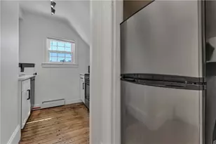 511 Angell St, Providence, RI 02906 - Photo 27