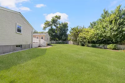 7 Restmere Terrace #A, Middletown, RI 02842 - Photo 27