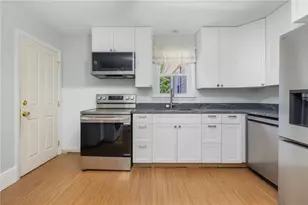7 Restmere Terrace, Middletown, RI 02842 - Photo 19