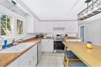 538 Bound Road, Woonsocket, RI 02895 - Photo 9