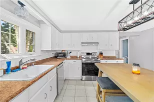 538 Bound Rd, Woonsocket, RI 02895 - Photo 9