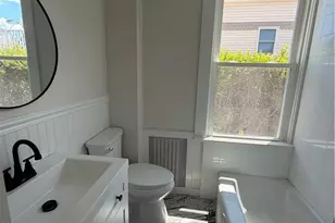 7 Caswell St, Newport, RI 02840 - Photo 19