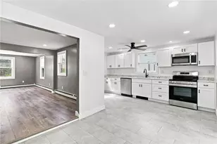 53 Pell Ave, Warwick, RI 02888 - Photo 7