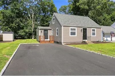 53 Pell Avenue, Warwick, RI 02888 - Photo 3
