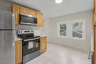 69 Hull St, Warwick, RI 02888 - Photo 11