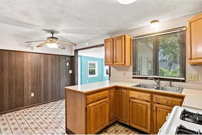 102 Community Road, Warwick, RI 02889 - Photo 9