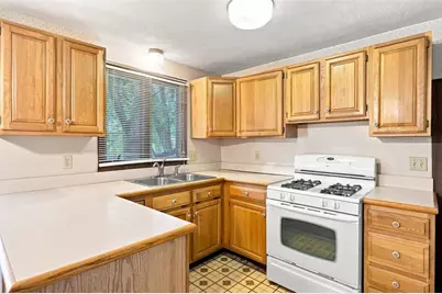 102 Community Road, Warwick, RI 02889 - Photo 7
