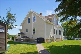40 Walnut St, Tiverton, RI 02878 - Photo 5