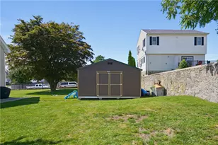 40 Walnut St, Tiverton, RI 02878 - Photo 7