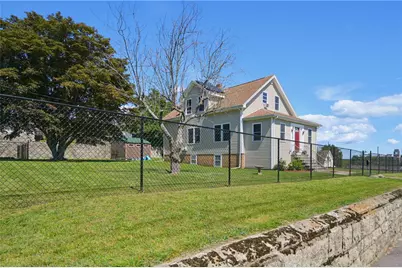 40 Walnut Street, Tiverton, RI 02878 - Photo 3
