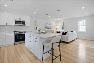 79 Croade St, Warren, RI 02885 - Photo 9