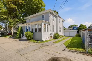 7 Warner Pl, Newport, RI 02840 - Photo 1