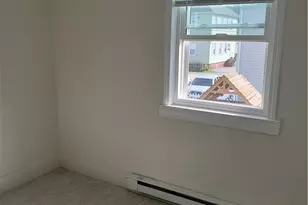 33 St Elizabeth St, Bristol, RI 02809 - Photo 5