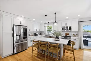 148 Hunts Ave, Pawtucket, RI 02861 - Photo 9