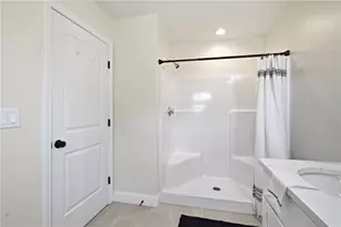 148 Hunts Ave, Pawtucket, RI 02861 - Photo 21