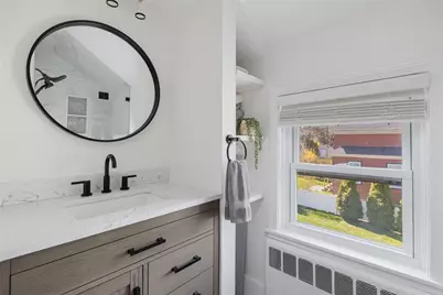 4 Vaughan Avenue, Newport, RI 02840 - Photo 19