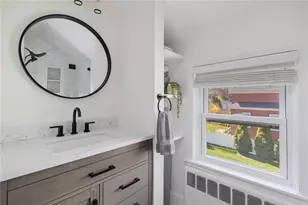 4 Vaughan Ave, Newport, RI 02840 - Photo 19