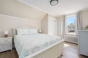 4 Vaughan Ave, Newport, RI 02840 - Photo 7