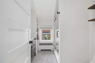 4 Vaughan Ave, Newport, RI 02840 - Photo 17